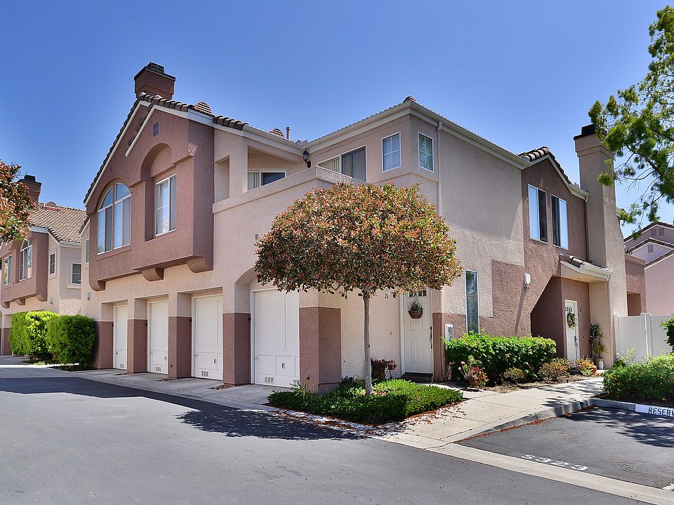 1st image of 404 Sanibelle Cir Unit 26