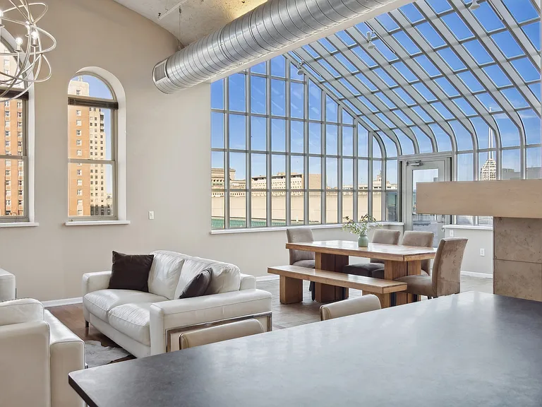 Boston Lofts — Photo 14