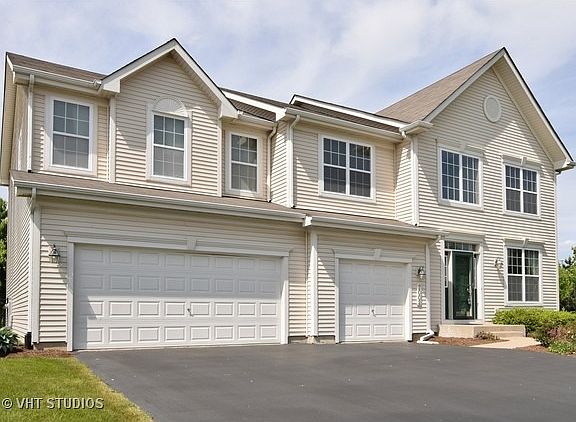 2nd image of 2002 Fountain Grass Ct