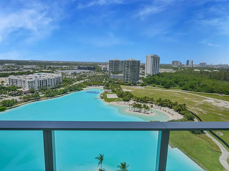 2411 Laguna Cir #1610