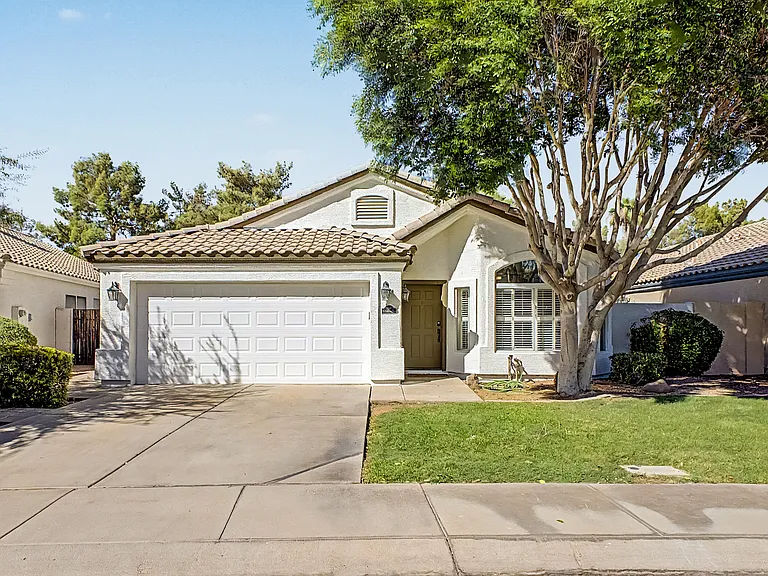 1321 N Malibu Ln — Photo 1