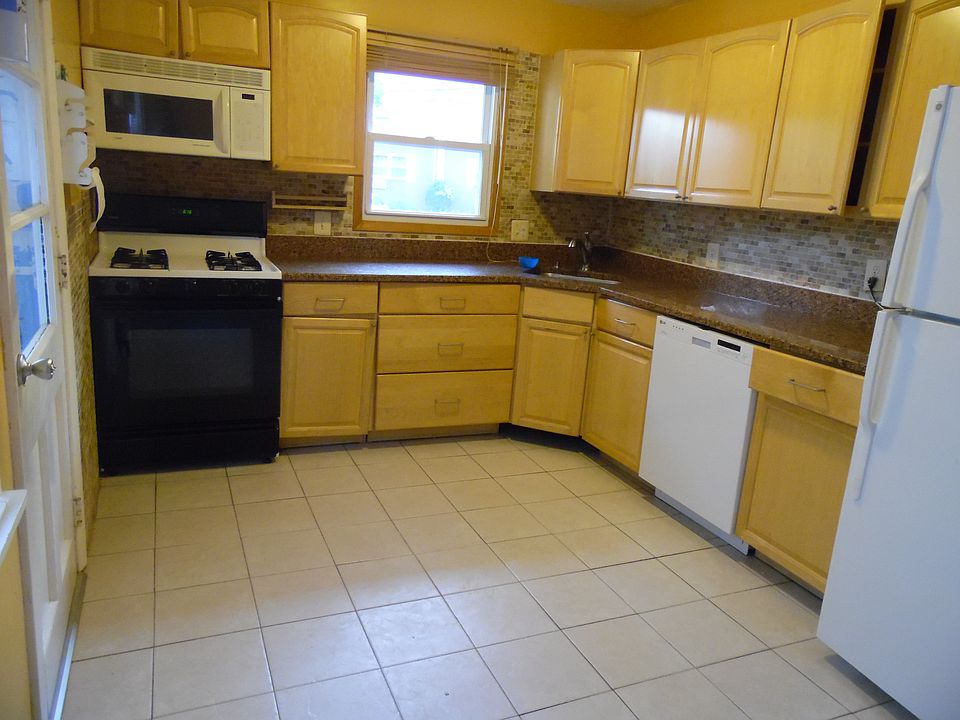 1st image of 6 Dahnert Park Ln