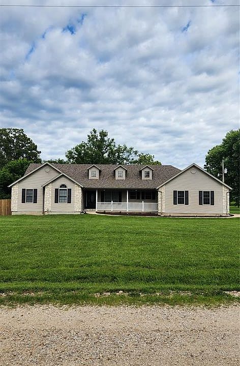 1st image of 13960 Sherwood Ln