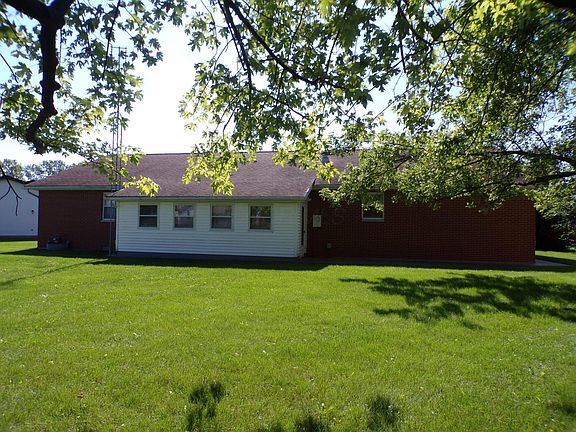 5th image of 1361 Johnson Pl