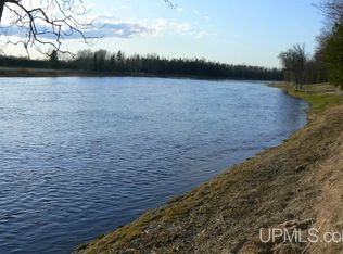 N 75th Ln, Gladstone, MI 49837