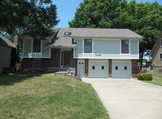 4068 SW Normandy Dr, Lees Summit, MO 64082
