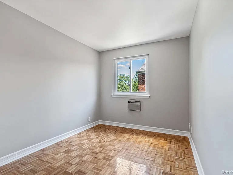 175-03 Peck Ave #2 — Photo 18