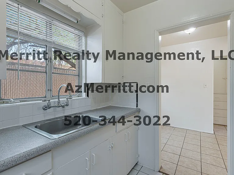 1204 N Winstel Blvd #3 — Photo 13