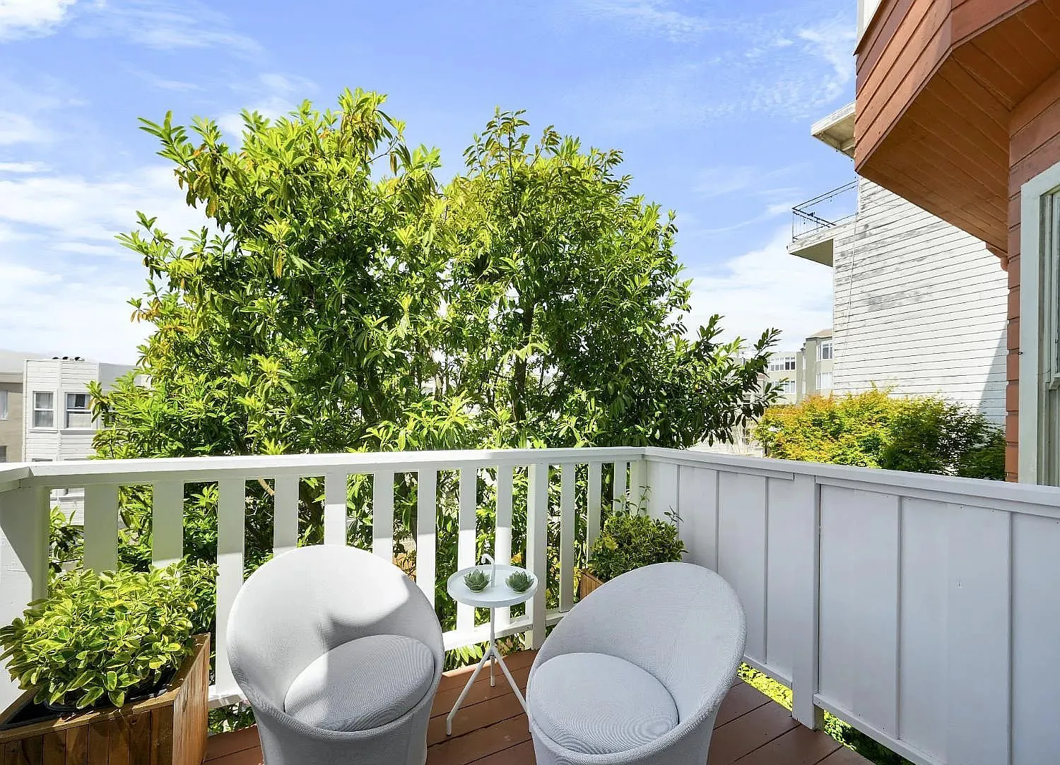 1624 Vallejo St — Photo 2
