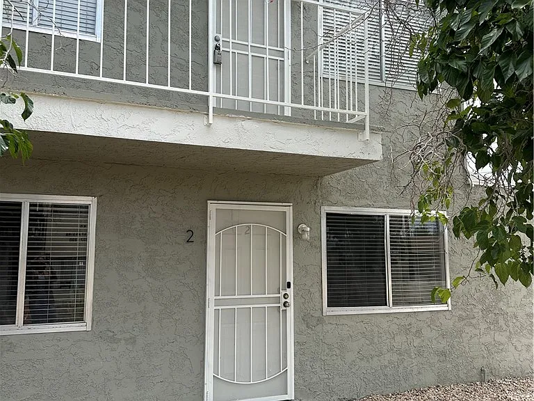 3355 Sylvia St #4 — Photo 2