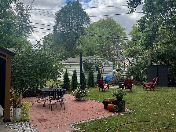 2nd image of 5712 Primrose Ave