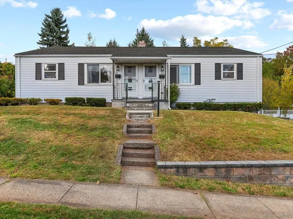 206-208 Buena Vista Avenue, Newington, CT 06111