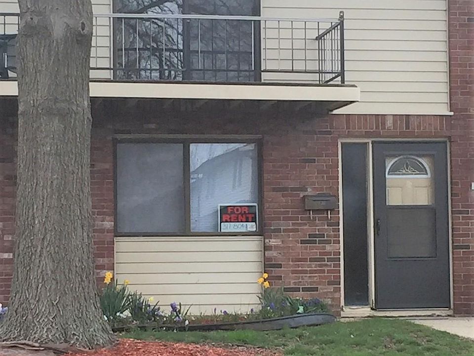 1st image of 98 Greenwood Trl N