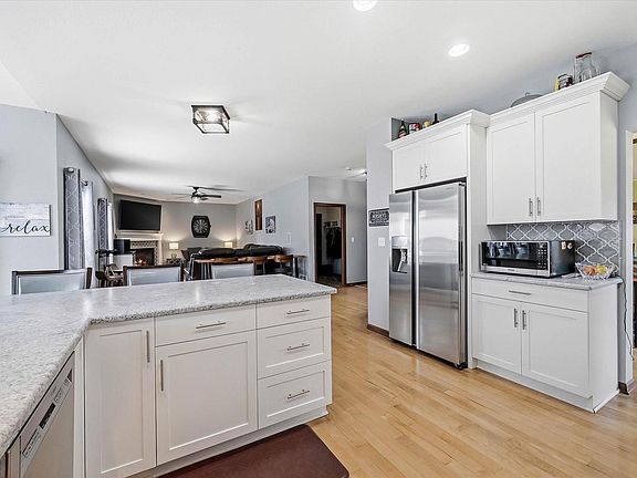 5th image of 2127 Willow Pond WAY