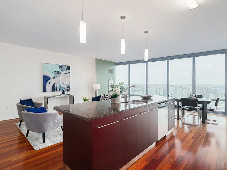 2101 Market St #3201 — Photo 2
