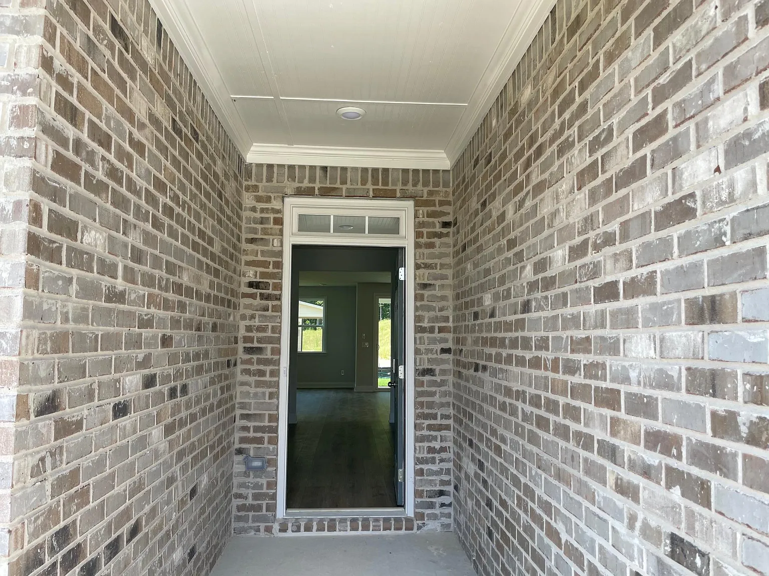 5 bed, 3402 sqft, $2,900 — Photo 4