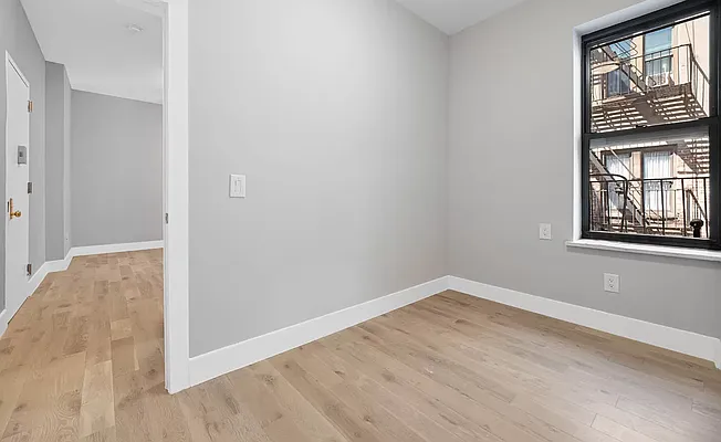 Rented by REAL New York | media 21