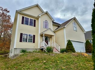 155 Ledgeland Dr, Groton, CT 06355