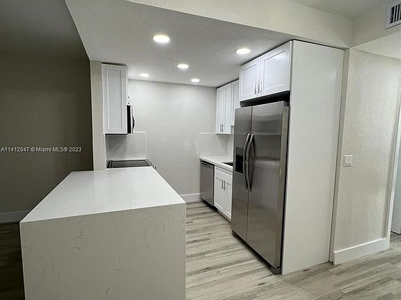 5th image of 2665 Middle River Dr APT 4