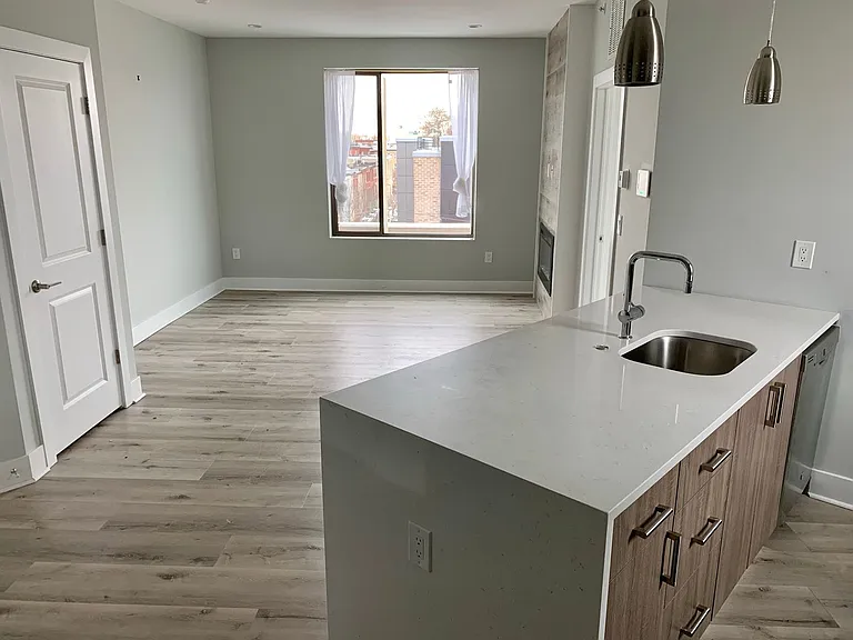 Ridge Ave 1540 — Photo 11