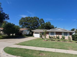 1845 Burning Tree Ln, Carrollton, TX 75006