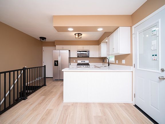 4th image of 708 Mission Ct