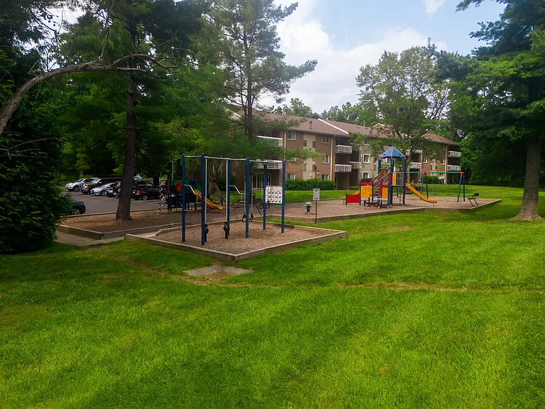 Columbia Choice Apartments — Photo 23