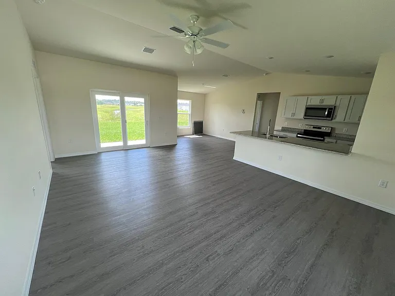 1150 Norge Ct — Photo 2