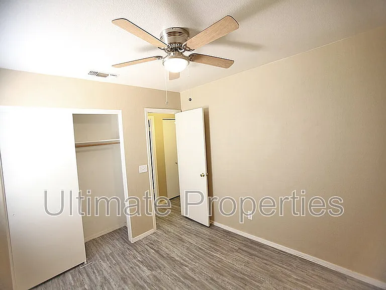 9903 N 77th Ave — Photo 11