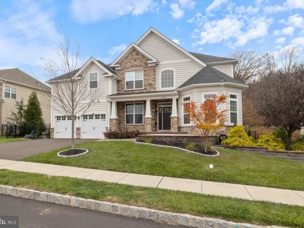 1376 Memorial Dr, Warwick, PA 18974