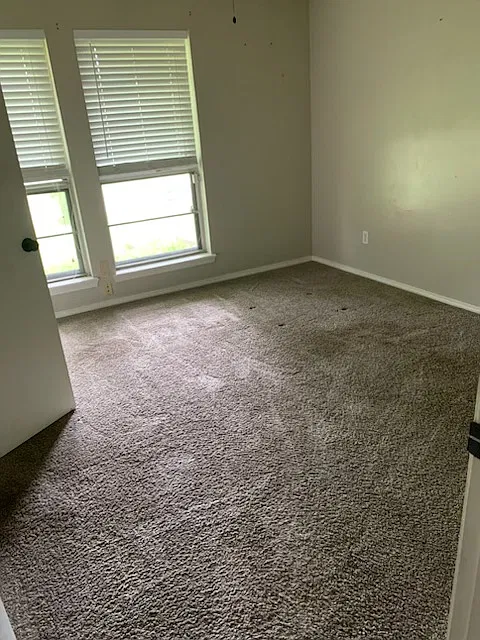 3 bed, 2.5 bath, 2000 sqft, $1,595 — Photo 2