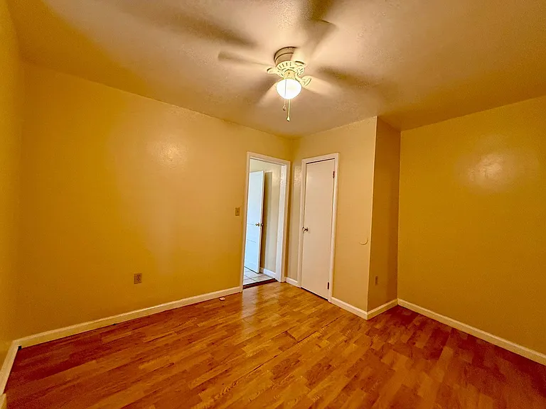 560 N Pine St #3 — Photo 11