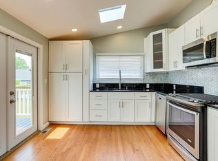 1008 S Edison St, Arlington, VA 22204