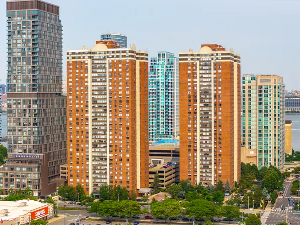 Parkside East at Newport
