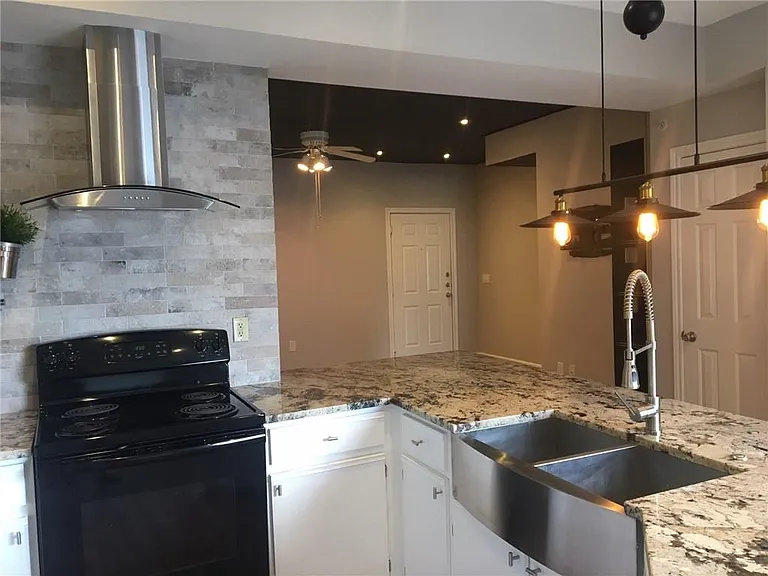 2320 Gracy Farms Ln #723 — Photo 2