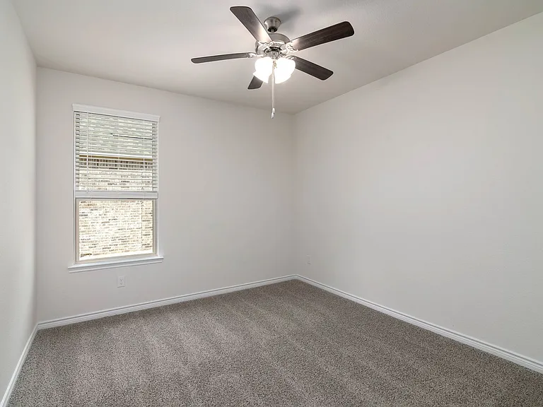 229 Tate Ln — Photo 23