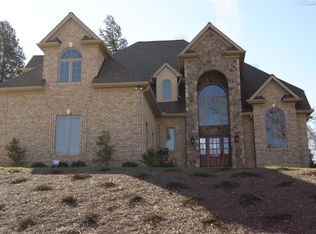 110 Holly Hill Ct, Winston Salem, NC 27106