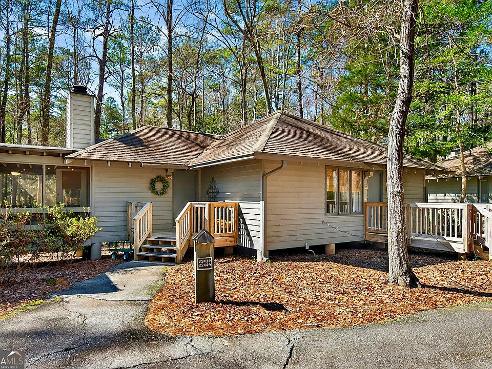 1st image of 2243 Maple Ln