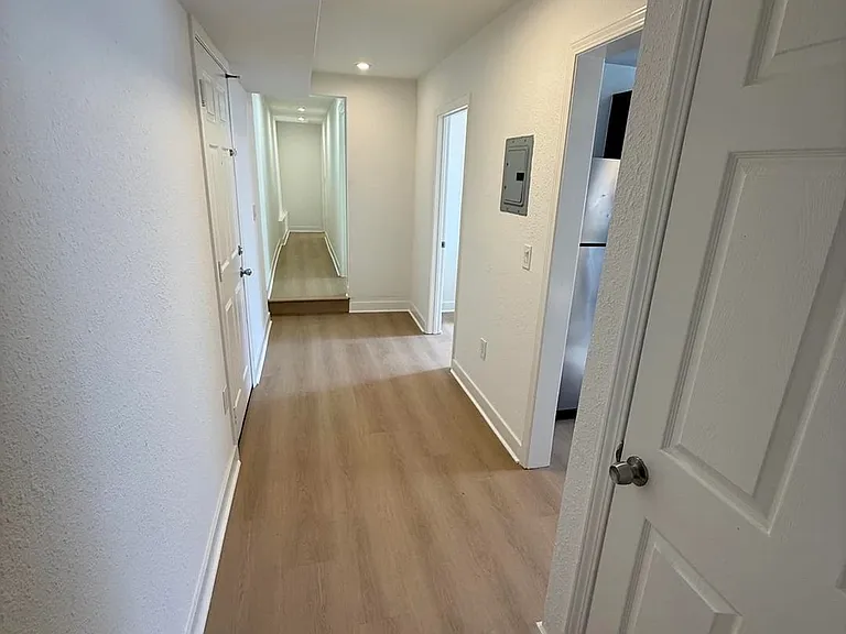2801 San Marino St #15 — Photo 9