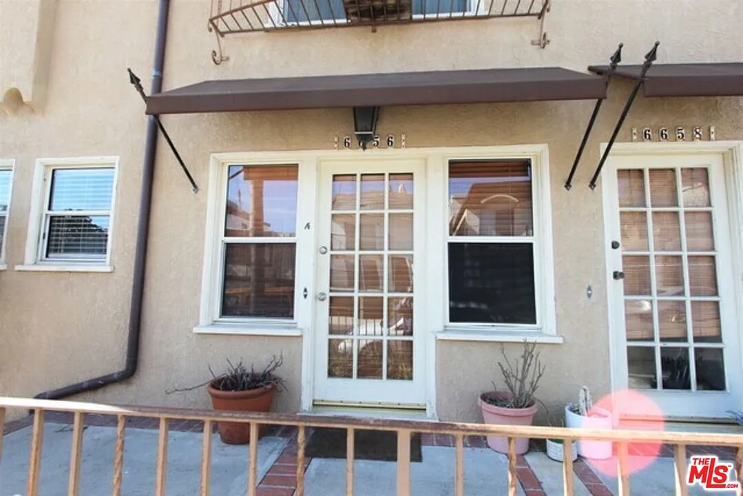 Studio, 1.0 bath, 440 sqft, $1,895 — Photo 2