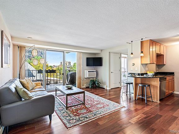3rd image of 1150 N Vine St #305
