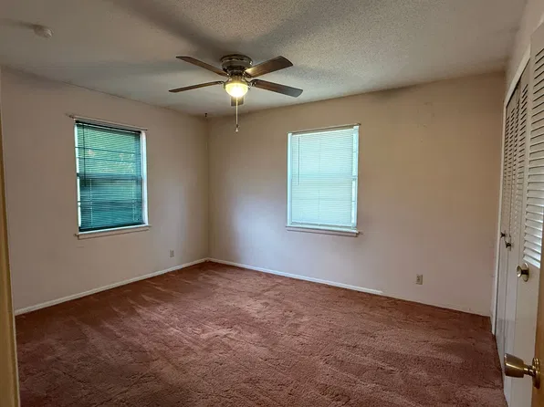 421 N 25th St. St. Joseph, MO 64501, 421 N 25th St, Saint Joseph, MO 64501