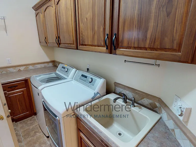136 Costello Pl — Photo 21