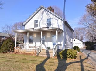 42 Glen Rd, Portsmouth, RI 02871