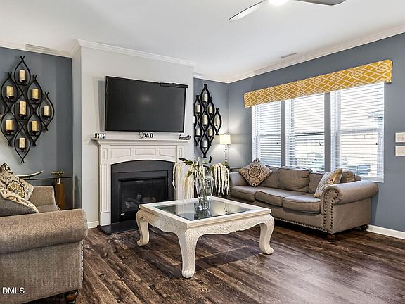 4th image of 345 Siena Way