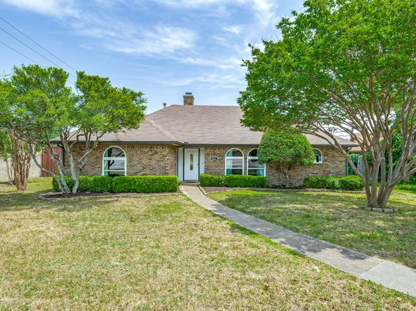 1004 Woodland Way