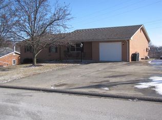 1203 McCroskey Dr, Mount Sterling, KY 40353
