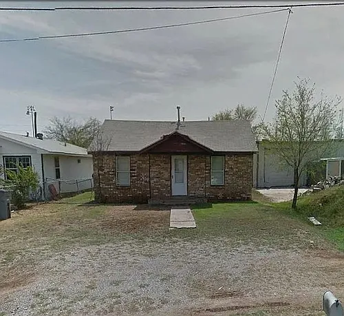 1814 SW F Ave Photo 1