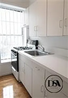 Rented by DSA Realty | media 10