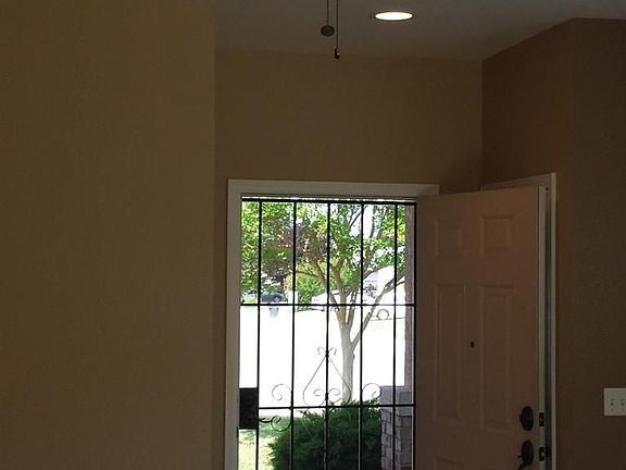 3rd image of 9128 Bramwell Way